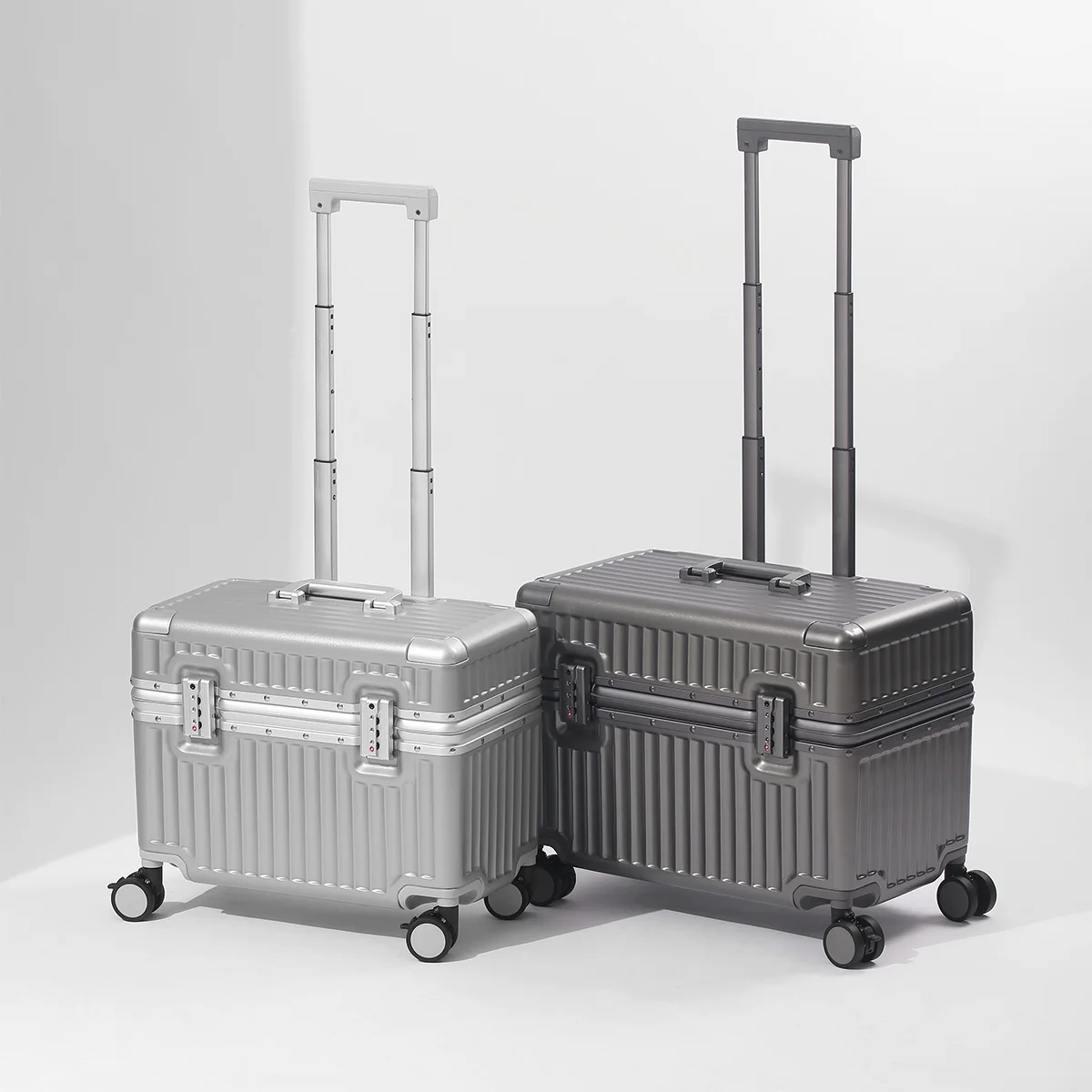 Valigia con telaio in allumini - Aluminum Frame Carry On Luggage recensione e prezzo