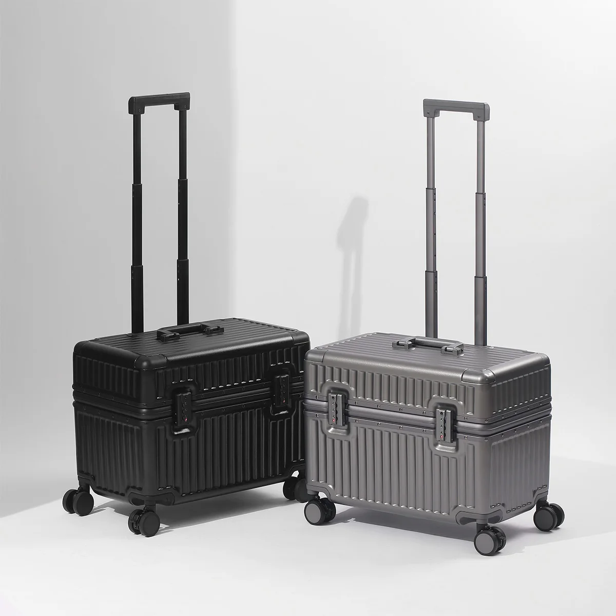 Valigia con telaio in allumini - Aluminum Frame Carry On Luggage recensione e prezzo